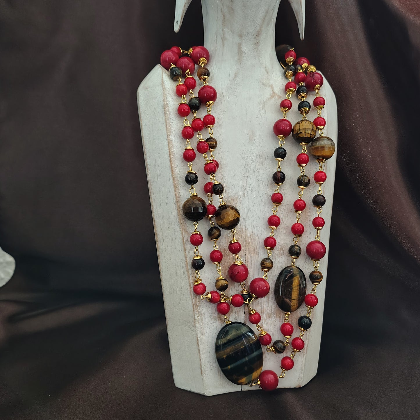 Collana "Un Filo che Unisce" in Occhio di Tigre e Corallo Rosso Bambù - Rif. 25/32