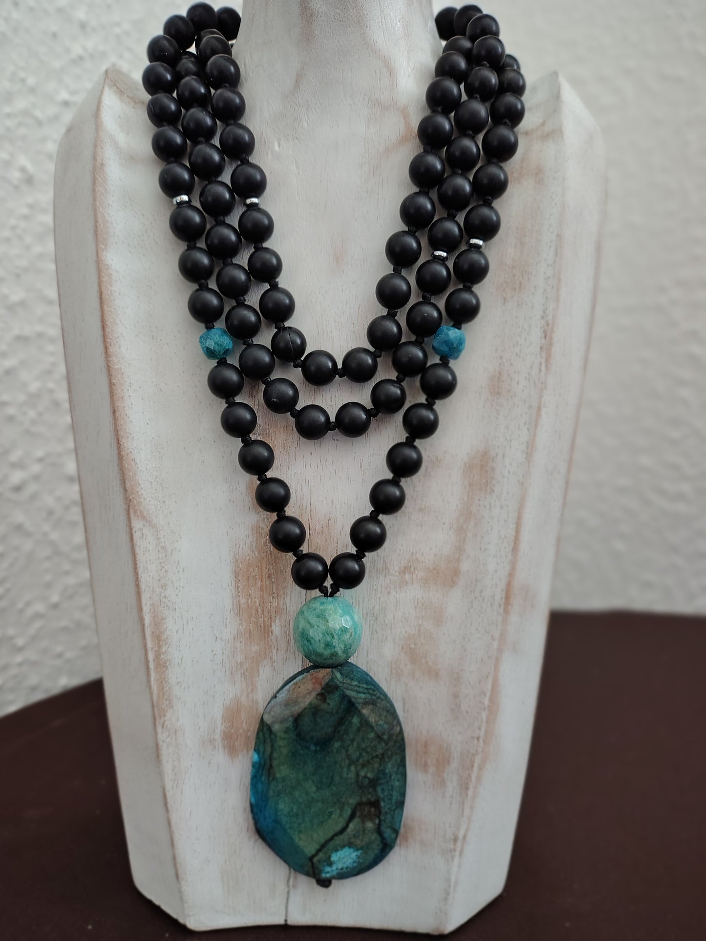 Japamala in shungite – Protezione, verità e fluidità interiore - (pezzo unico e numerato)