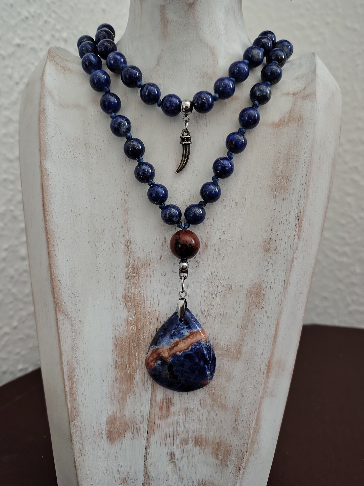 Japamala in Lapislazzuli, Ossidiana e Sodalite – Meditazione, Protezione e Intuizione