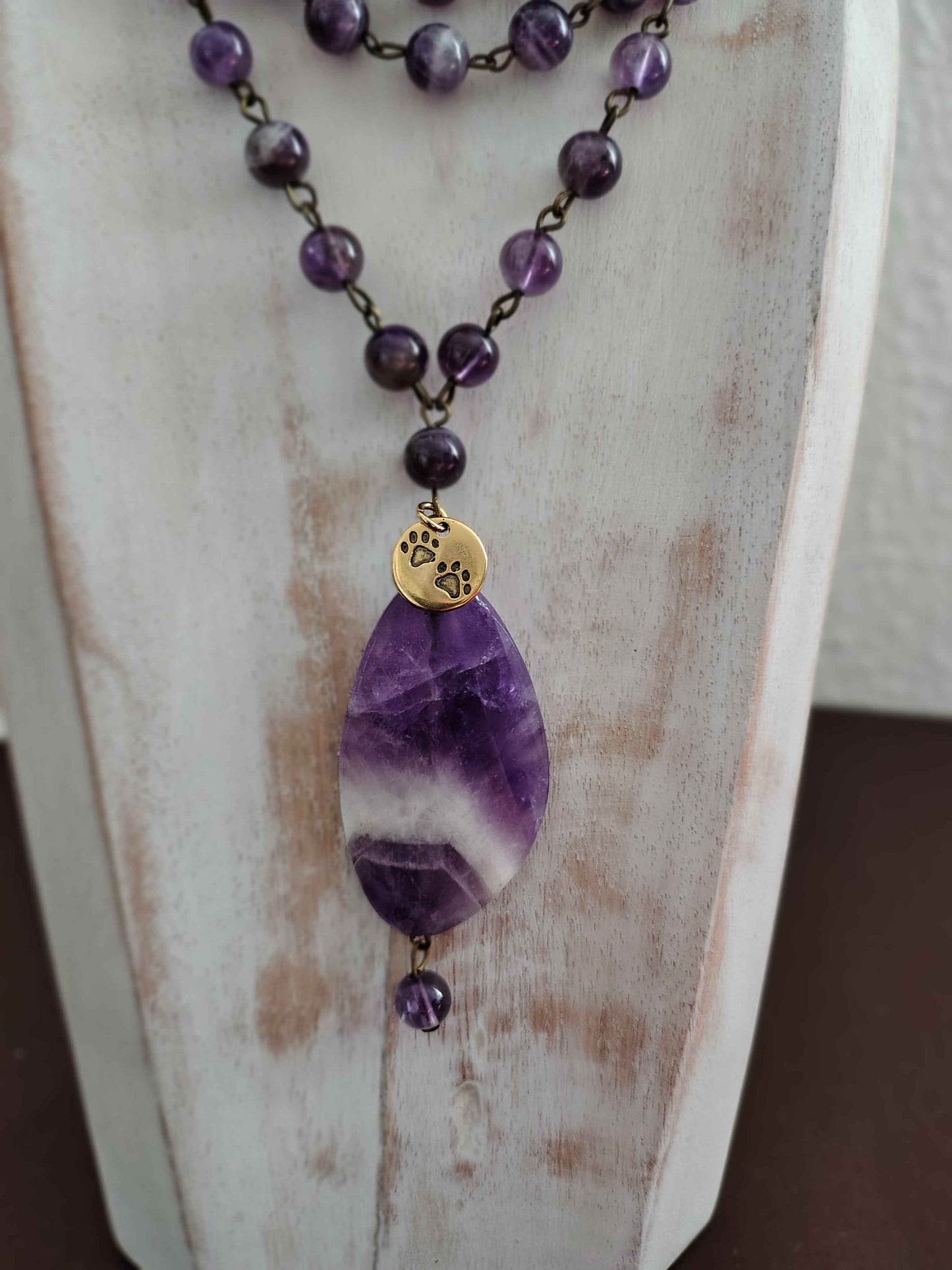 Collana in ametista con vela come pendente